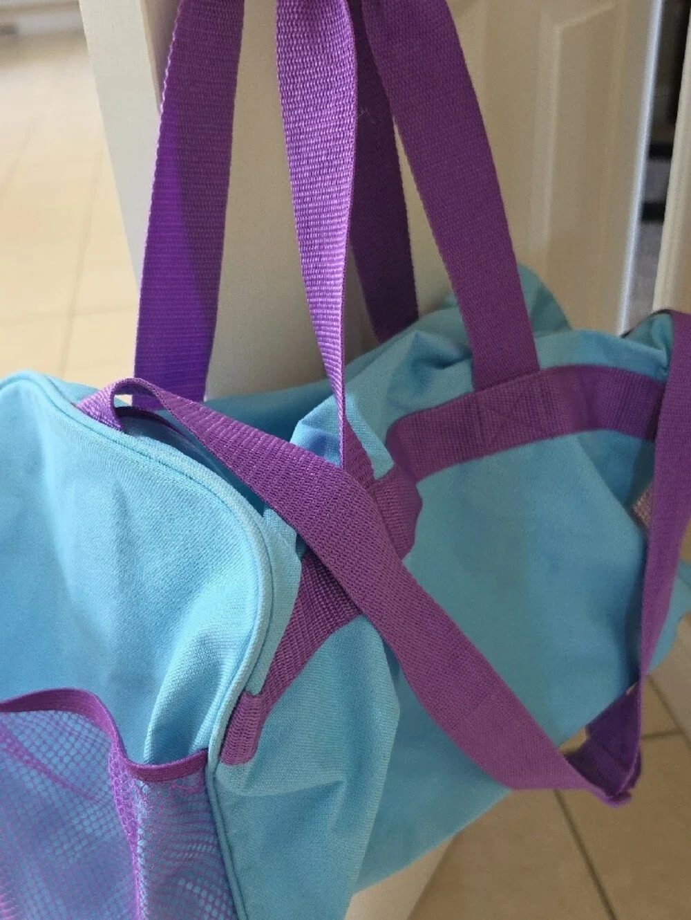 DISNEY FROZEN II Kids Duffel Bag - Elsa, Anna & Olaf!